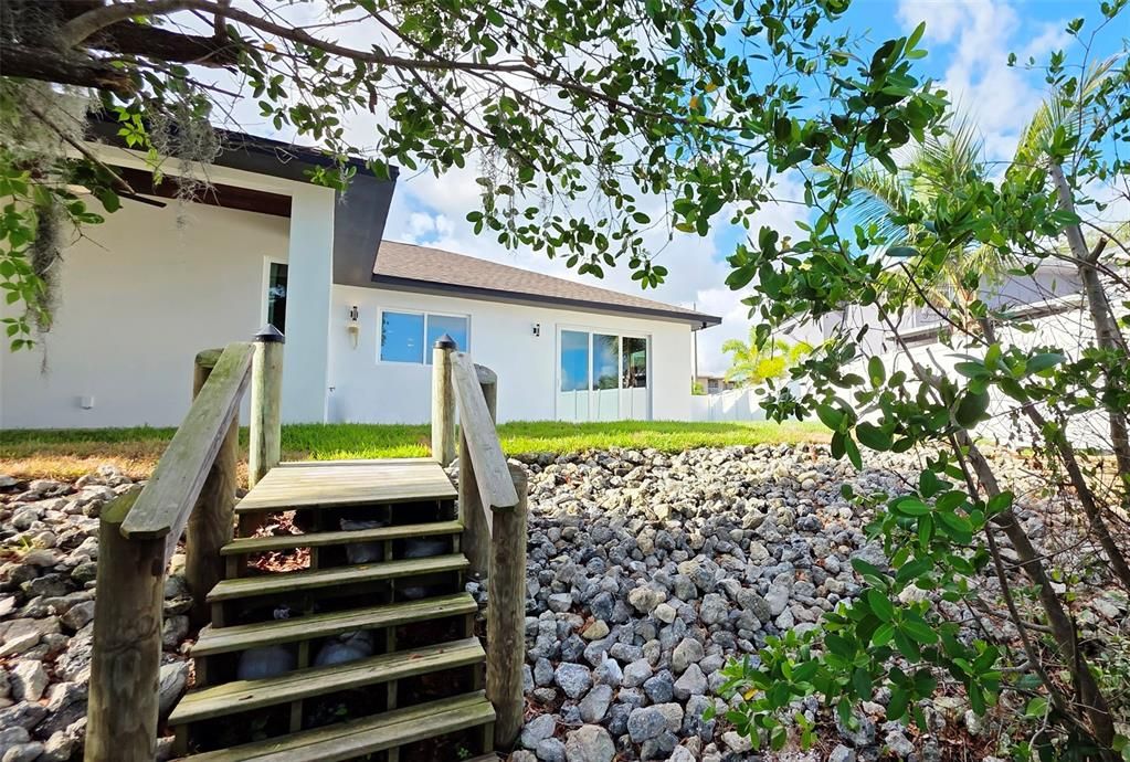 : $975,000 (3 camas, 2 baños, 2046 Pies cuadrados)