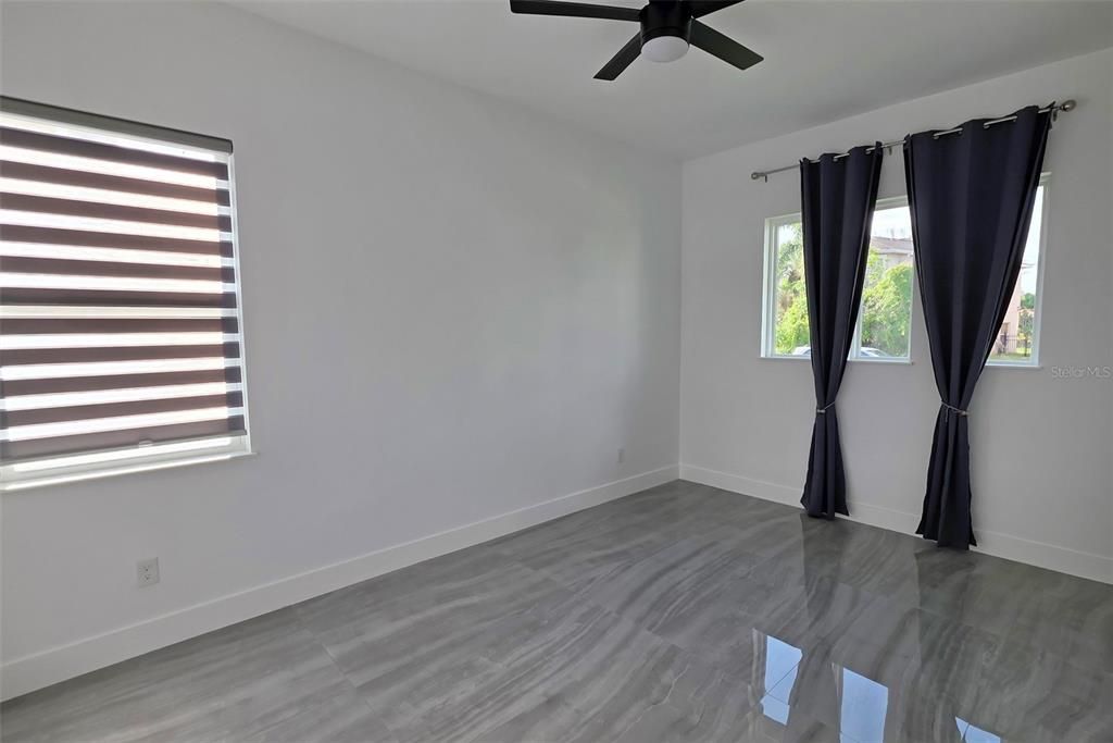 : $975,000 (3 camas, 2 baños, 2046 Pies cuadrados)