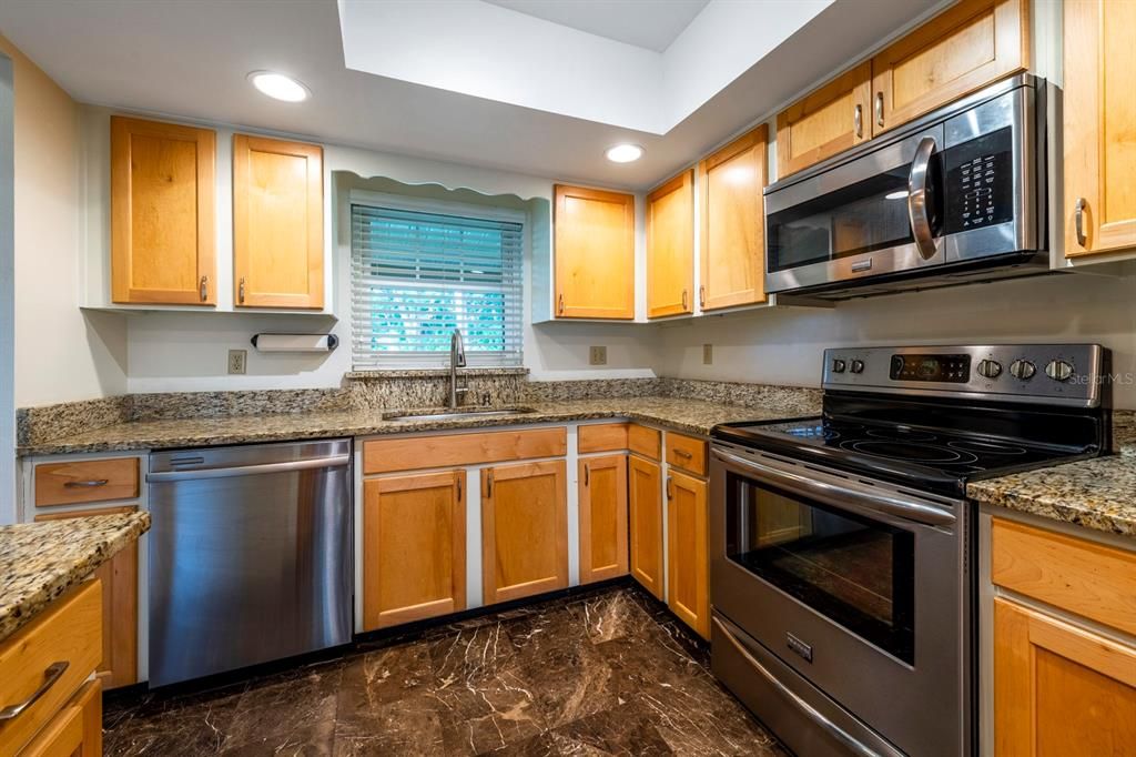 For Rent: $1,800 (2 beds, 2 baths, 1219 Square Feet)
