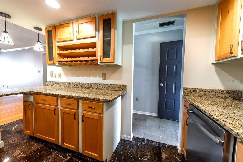 For Rent: $1,800 (2 beds, 2 baths, 1219 Square Feet)