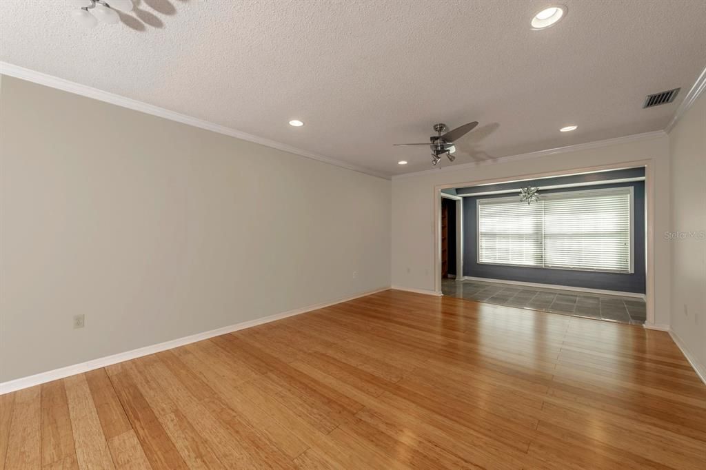 For Rent: $1,800 (2 beds, 2 baths, 1219 Square Feet)