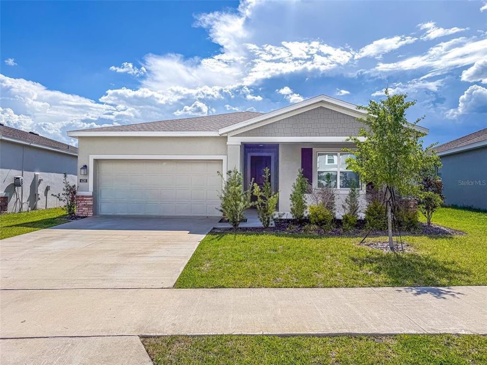 For Rent: $2,600 (4 beds, 3 baths, 2109 Square Feet)