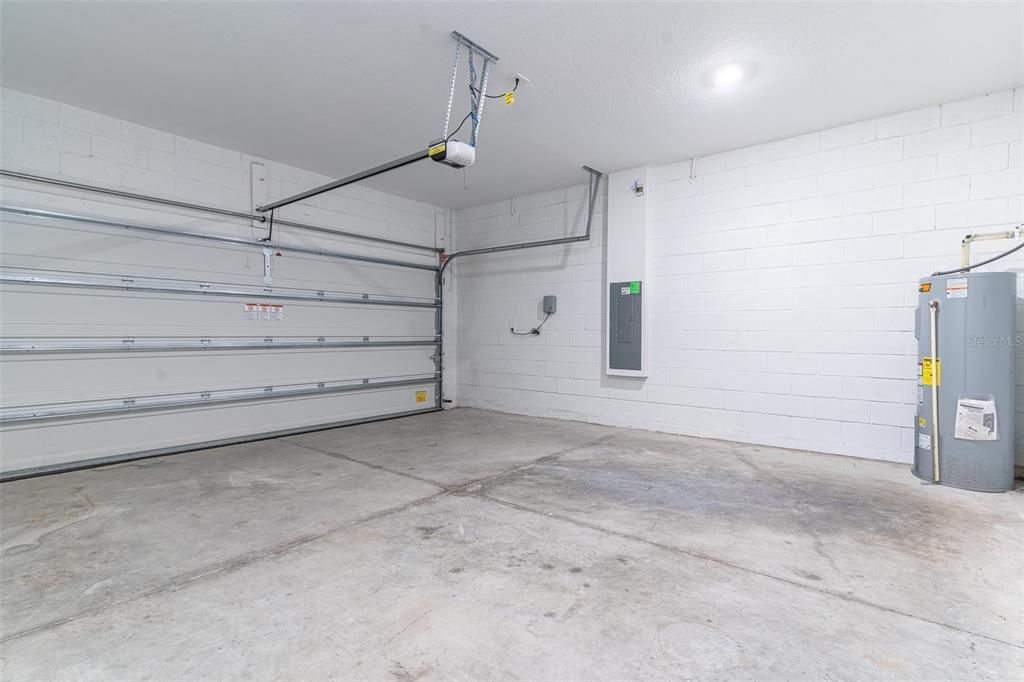 For Rent: $2,600 (4 beds, 3 baths, 2109 Square Feet)