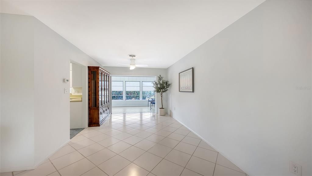 For Sale: $300,000 (2 beds, 2 baths, 1467 Square Feet)