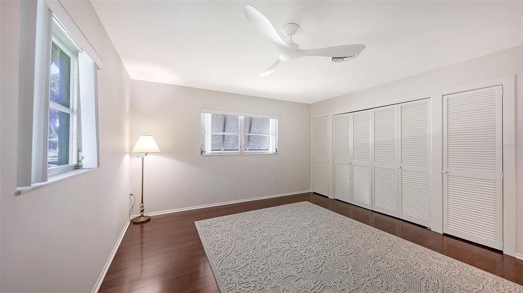 For Sale: $300,000 (2 beds, 2 baths, 1467 Square Feet)