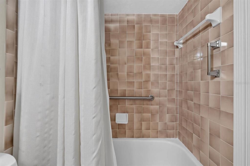 En Venta: $419,000 (3 camas, 3 baños, 1722 Pies cuadrados)