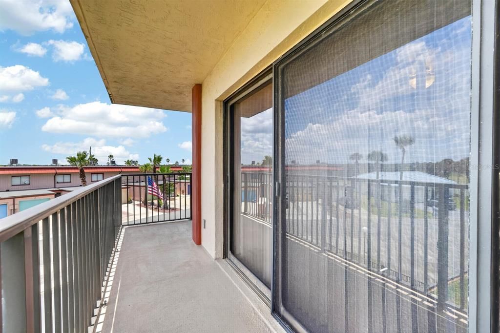En Venta: $419,000 (3 camas, 3 baños, 1722 Pies cuadrados)