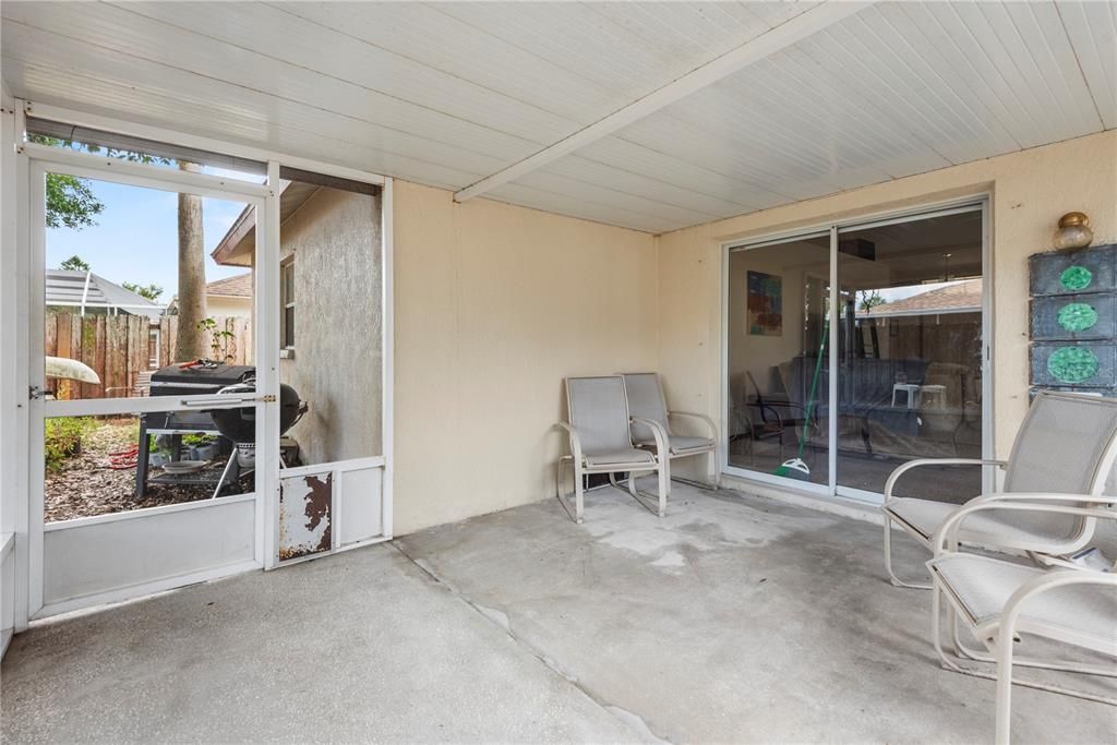 For Sale: $330,000 (3 beds, 2 baths, 1261 Square Feet)