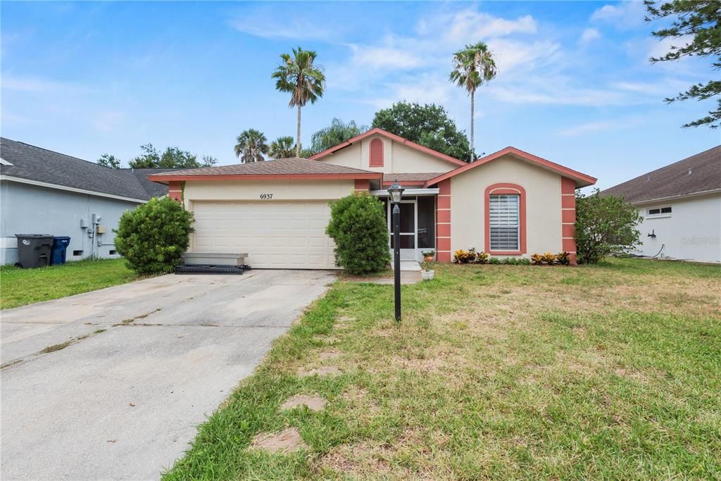 For Sale: $330,000 (3 beds, 2 baths, 1261 Square Feet)