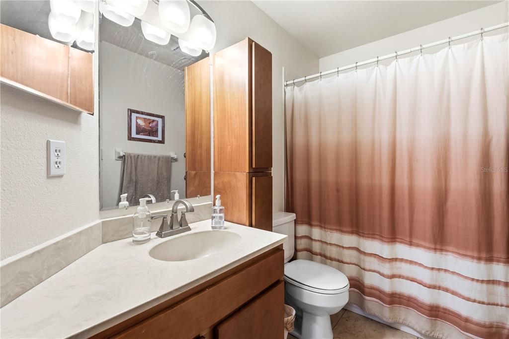 For Sale: $330,000 (3 beds, 2 baths, 1261 Square Feet)