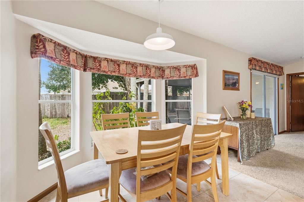For Sale: $330,000 (3 beds, 2 baths, 1261 Square Feet)