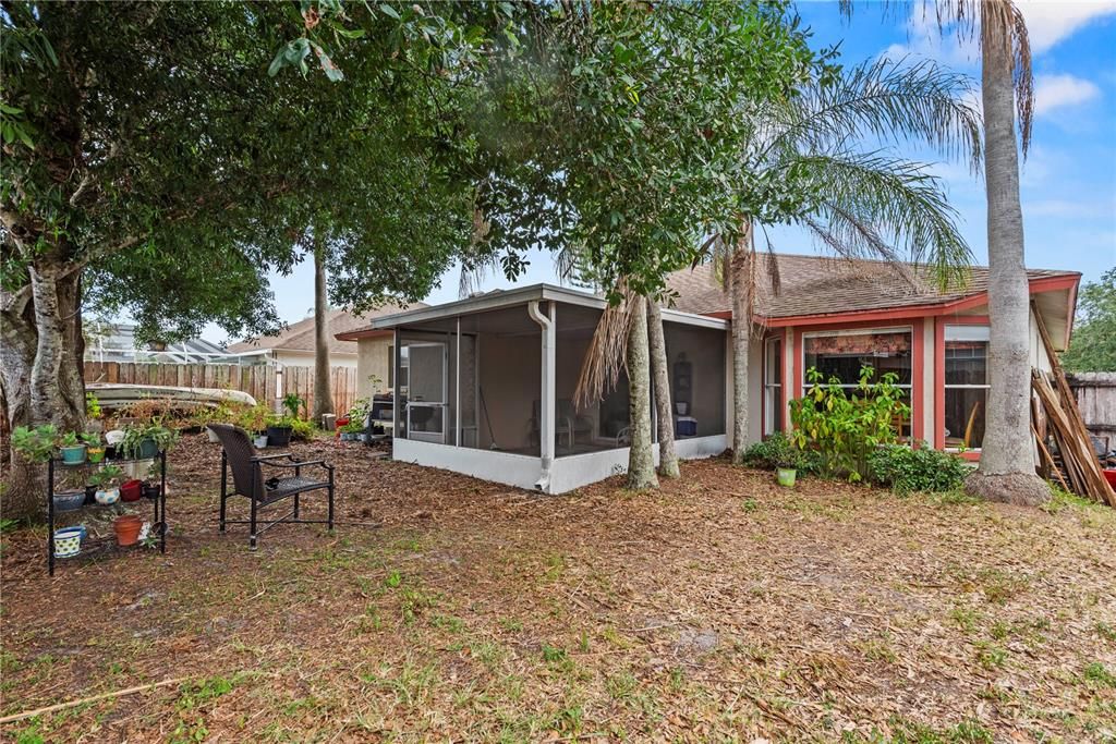 For Sale: $330,000 (3 beds, 2 baths, 1261 Square Feet)