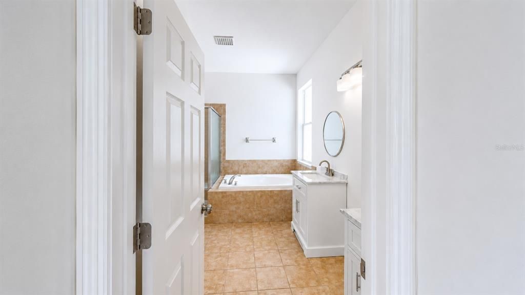 For Sale: $395,000 (4 beds, 3 baths, 2260 Square Feet)