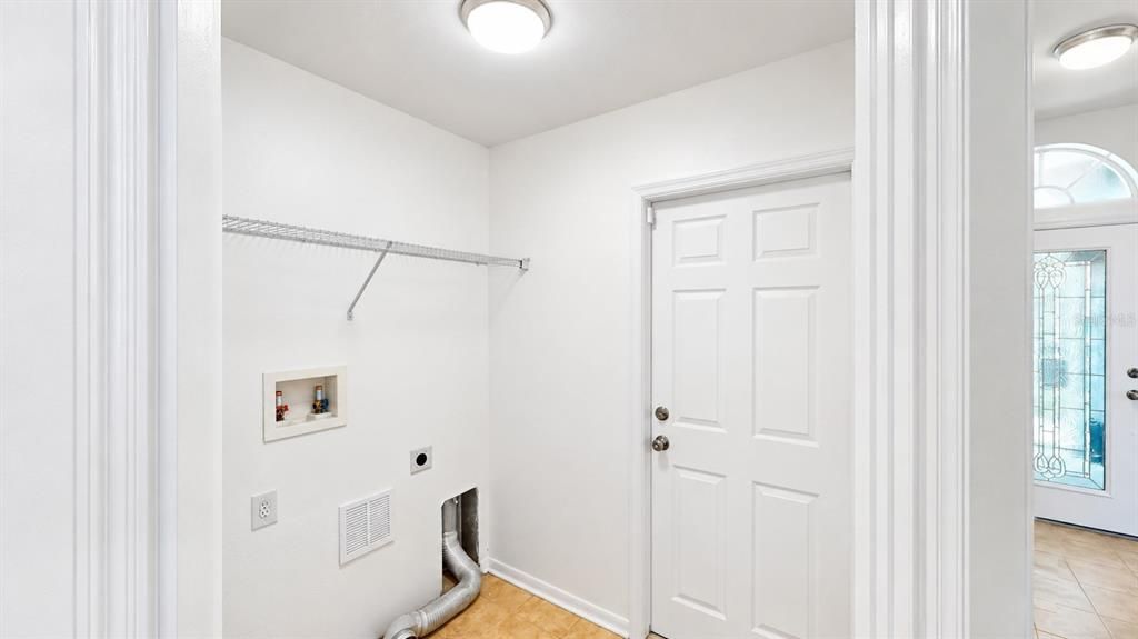 For Sale: $395,000 (4 beds, 3 baths, 2260 Square Feet)