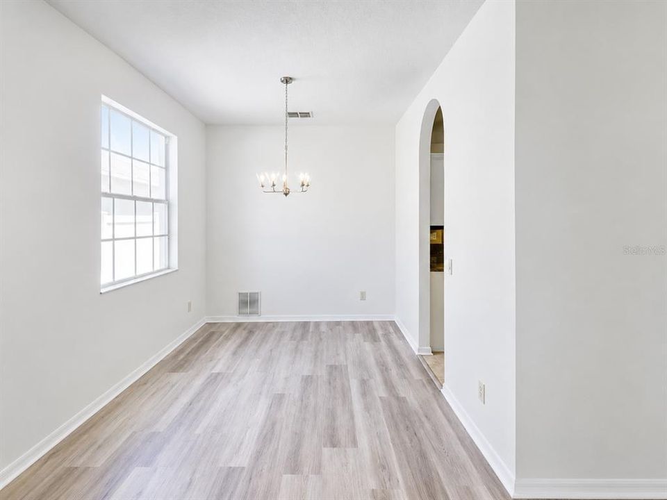 For Sale: $395,000 (4 beds, 3 baths, 2260 Square Feet)