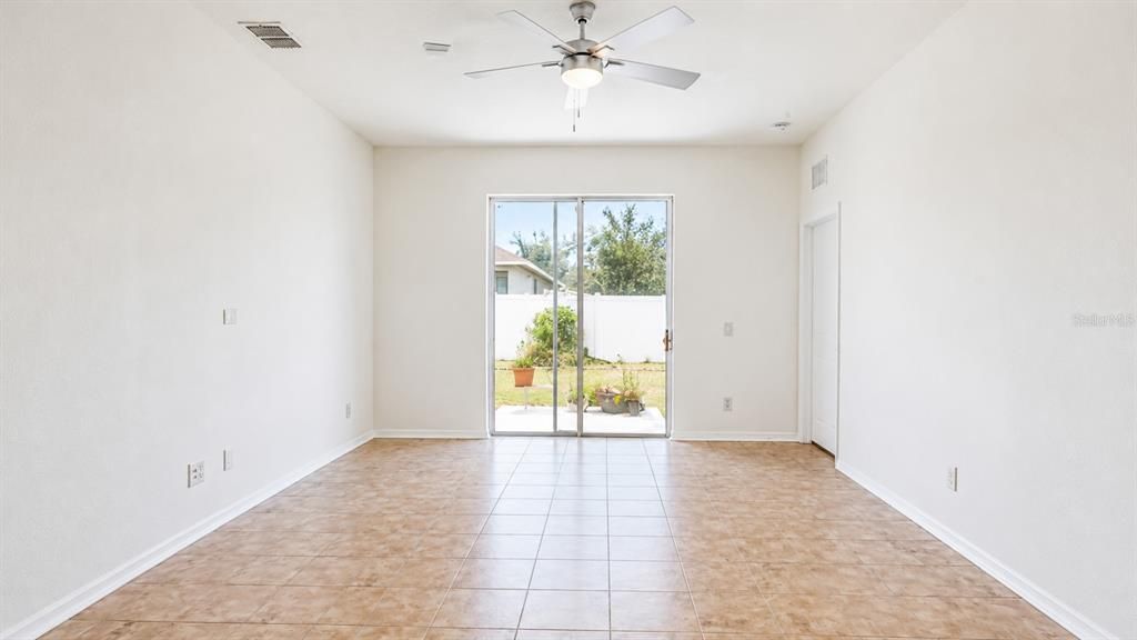 For Sale: $395,000 (4 beds, 3 baths, 2260 Square Feet)