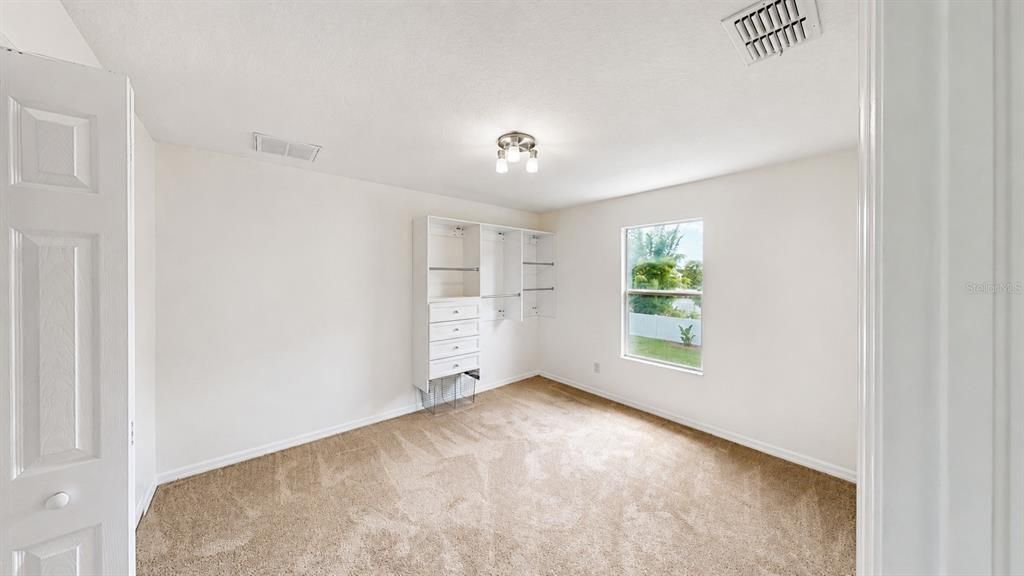 For Sale: $395,000 (4 beds, 3 baths, 2260 Square Feet)