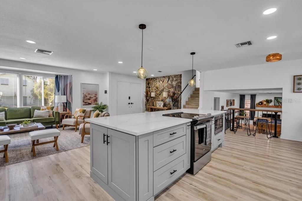 For Sale: $989,999 (4 beds, 3 baths, 2672 Square Feet)