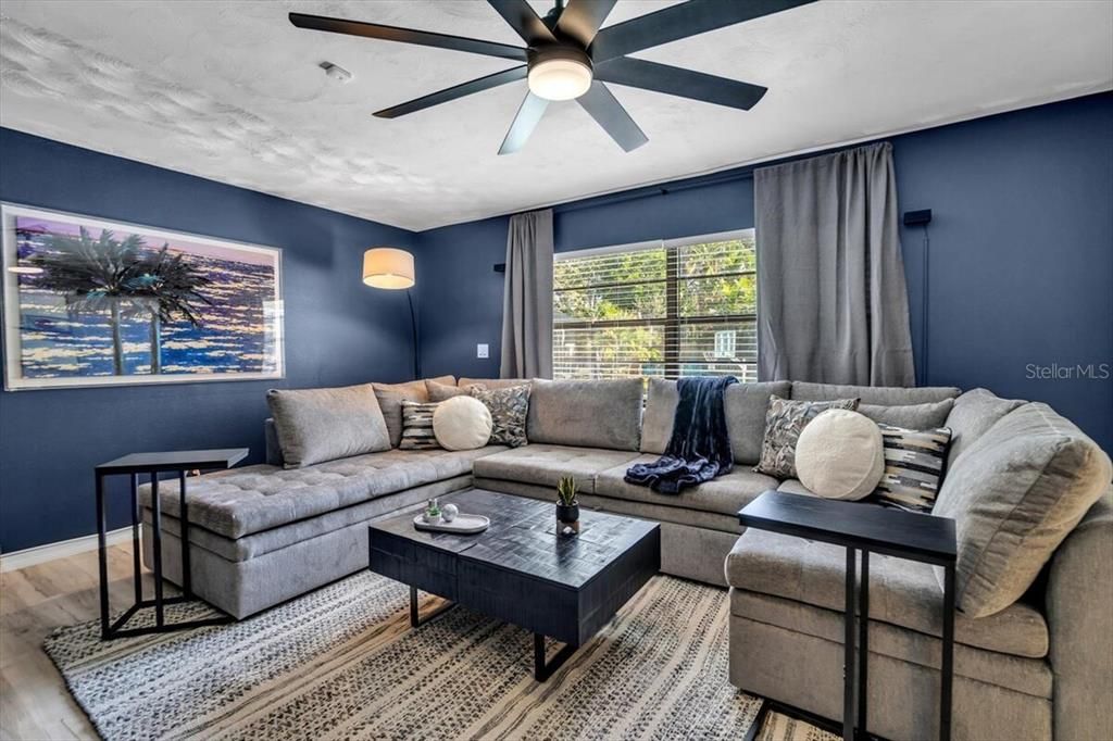 For Sale: $989,999 (4 beds, 3 baths, 2672 Square Feet)