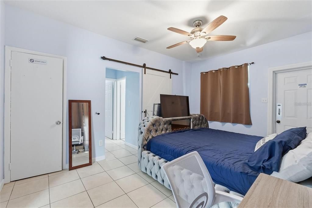 В аренду: $1,750 (2 спален, 1 ванн, 750 Квадратных фут)