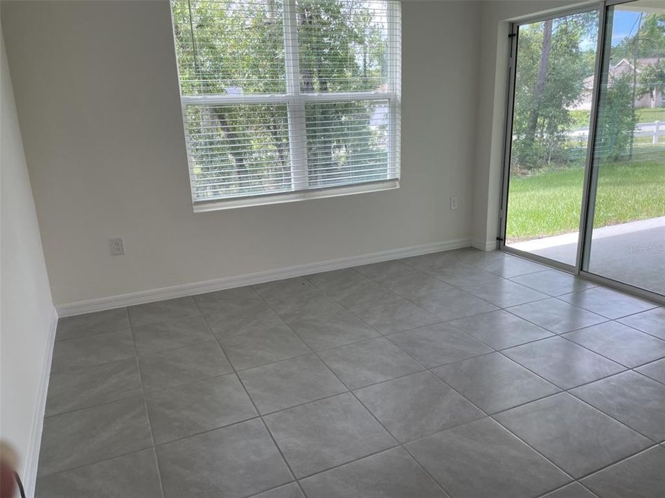 For Rent: $2,000 (3 beds, 2 baths, 1670 Square Feet)