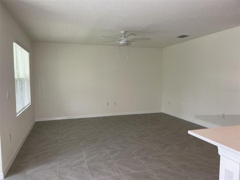 For Rent: $2,000 (3 beds, 2 baths, 1670 Square Feet)