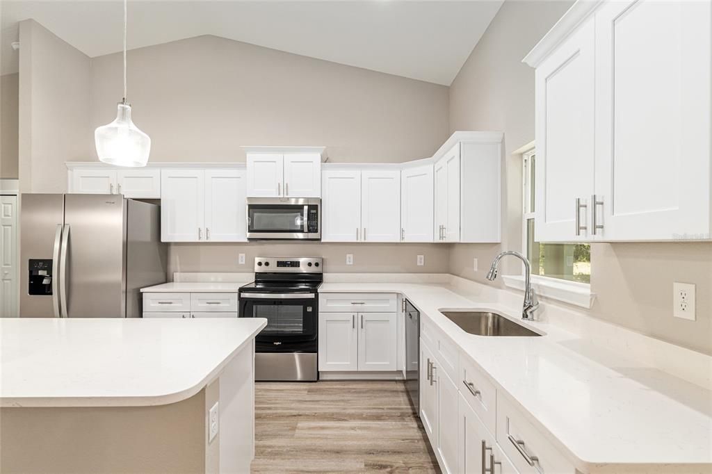 For Sale: $359,000 (4 beds, 2 baths, 1927 Square Feet)