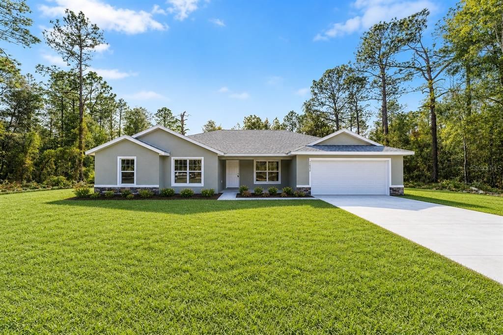 For Sale: $359,000 (4 beds, 2 baths, 1927 Square Feet)