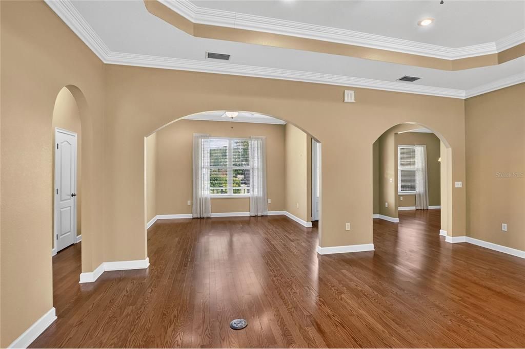 For Sale: $507,000 (3 beds, 2 baths, 2405 Square Feet)