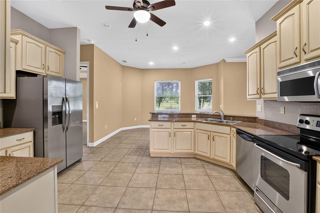 For Sale: $507,000 (3 beds, 2 baths, 2405 Square Feet)