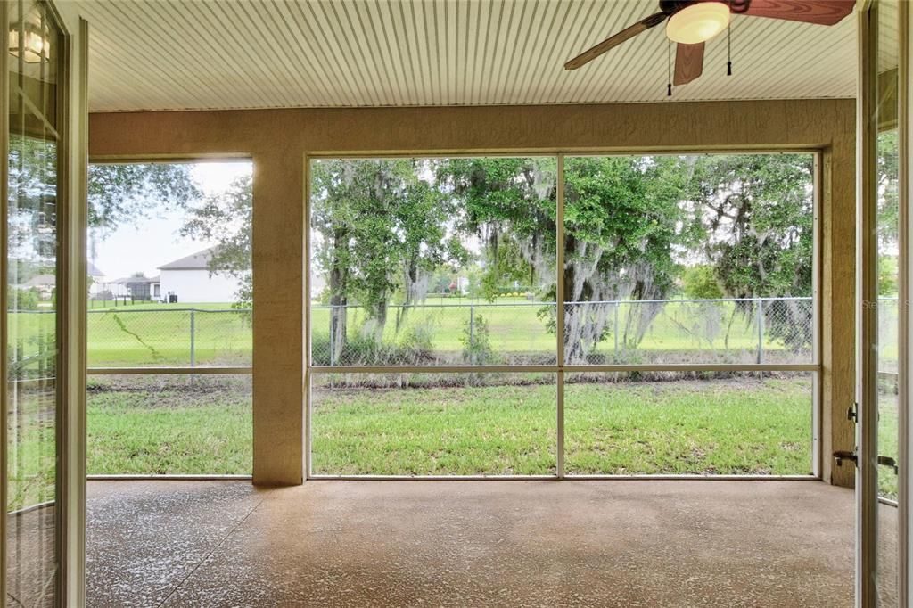 For Sale: $507,000 (3 beds, 2 baths, 2405 Square Feet)