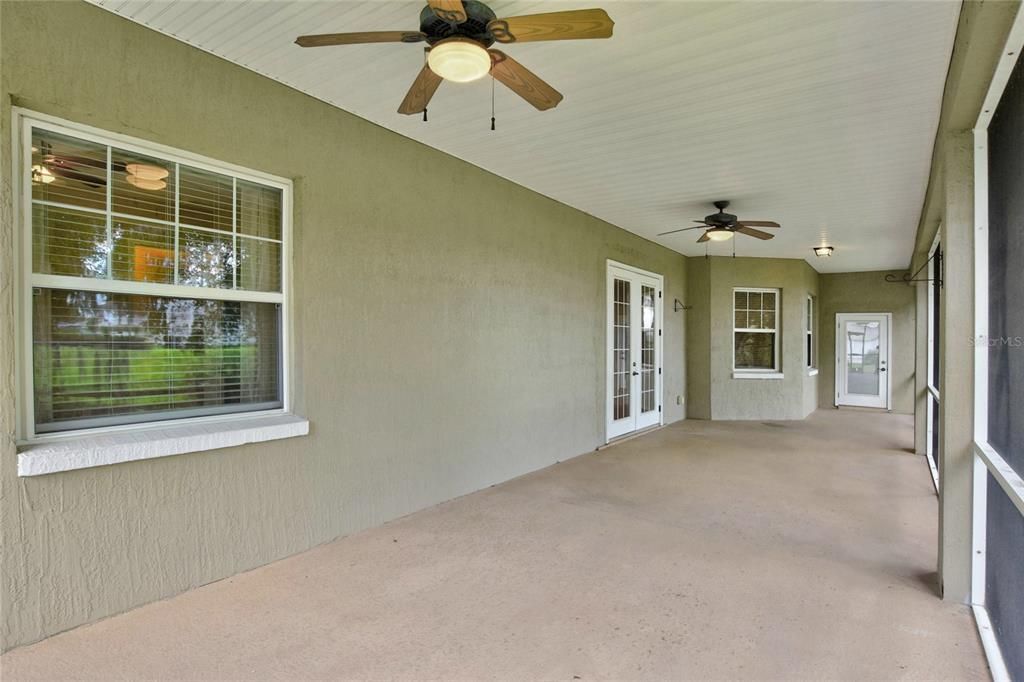 For Sale: $507,000 (3 beds, 2 baths, 2405 Square Feet)