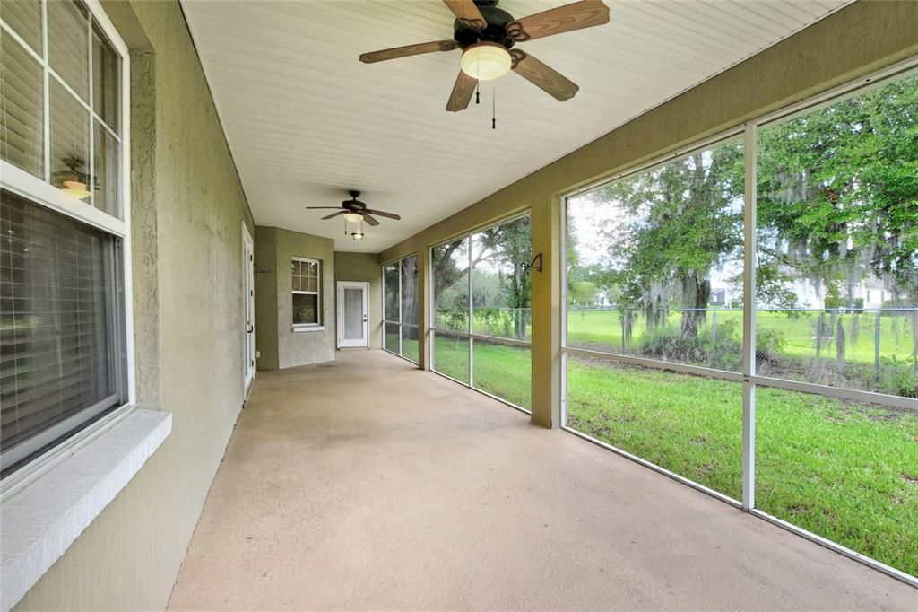 For Sale: $507,000 (3 beds, 2 baths, 2405 Square Feet)