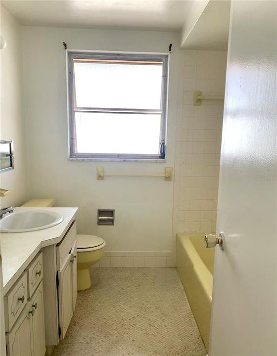 En Venta: $275,000 (3 camas, 2 baños, 1316 Pies cuadrados)
