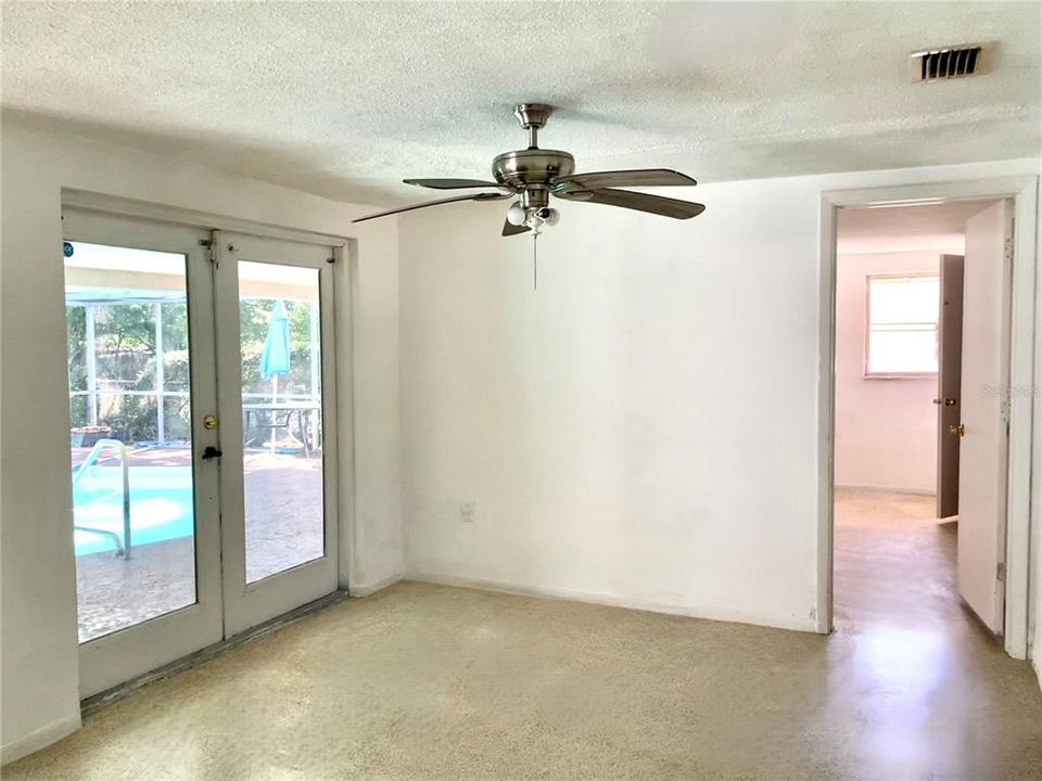 En Venta: $275,000 (3 camas, 2 baños, 1316 Pies cuadrados)