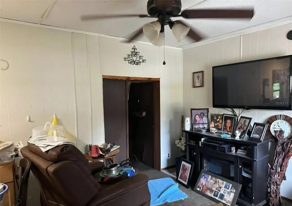 For Sale: $57,001 (3 beds, 2 baths, 1332 Square Feet)
