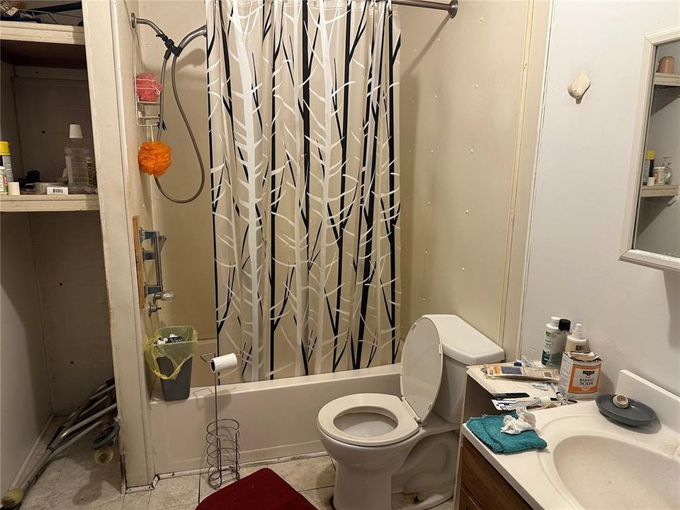 For Sale: $57,001 (3 beds, 2 baths, 1332 Square Feet)
