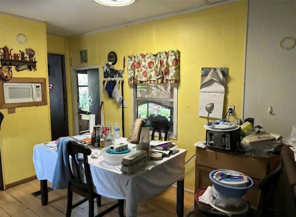 For Sale: $57,001 (3 beds, 2 baths, 1332 Square Feet)