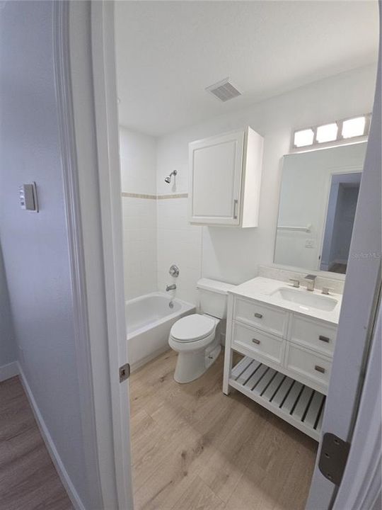 For Rent: $1,700 (0 beds, 1 baths, 546 Square Feet)
