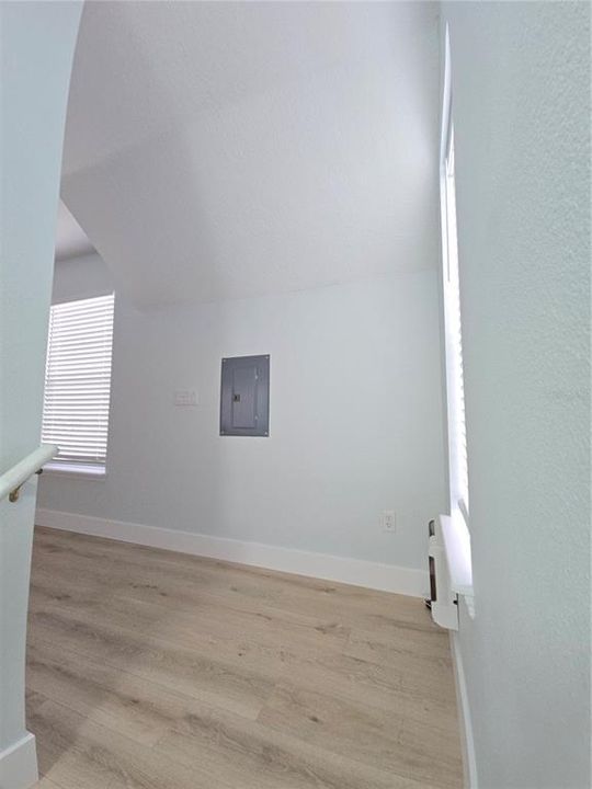 For Rent: $1,700 (0 beds, 1 baths, 546 Square Feet)