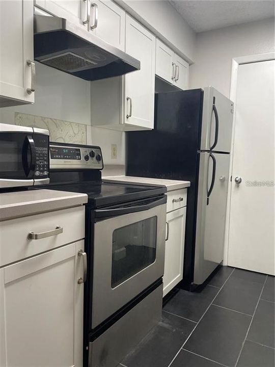 For Rent: $1,450 (1 beds, 1 baths, 662 Square Feet)