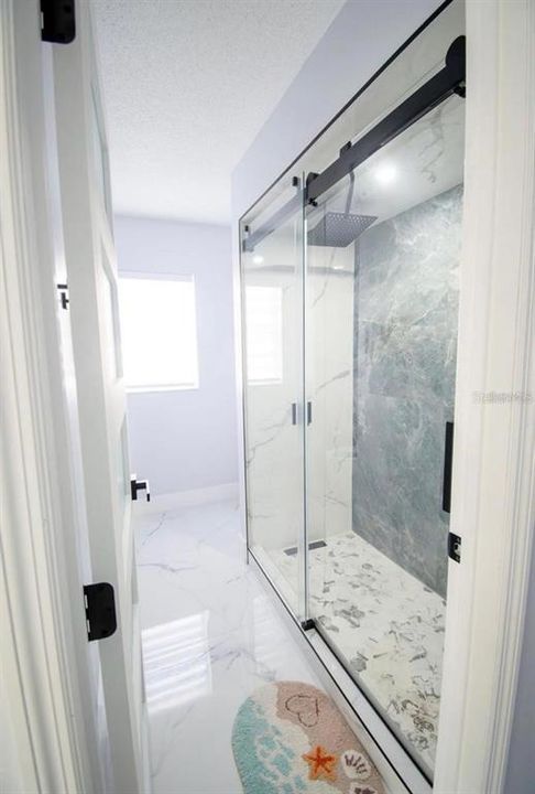 For Rent: $3,000 (3 beds, 2 baths, 1421 Square Feet)