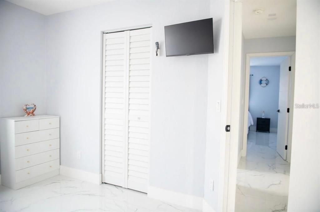 For Rent: $3,000 (3 beds, 2 baths, 1421 Square Feet)