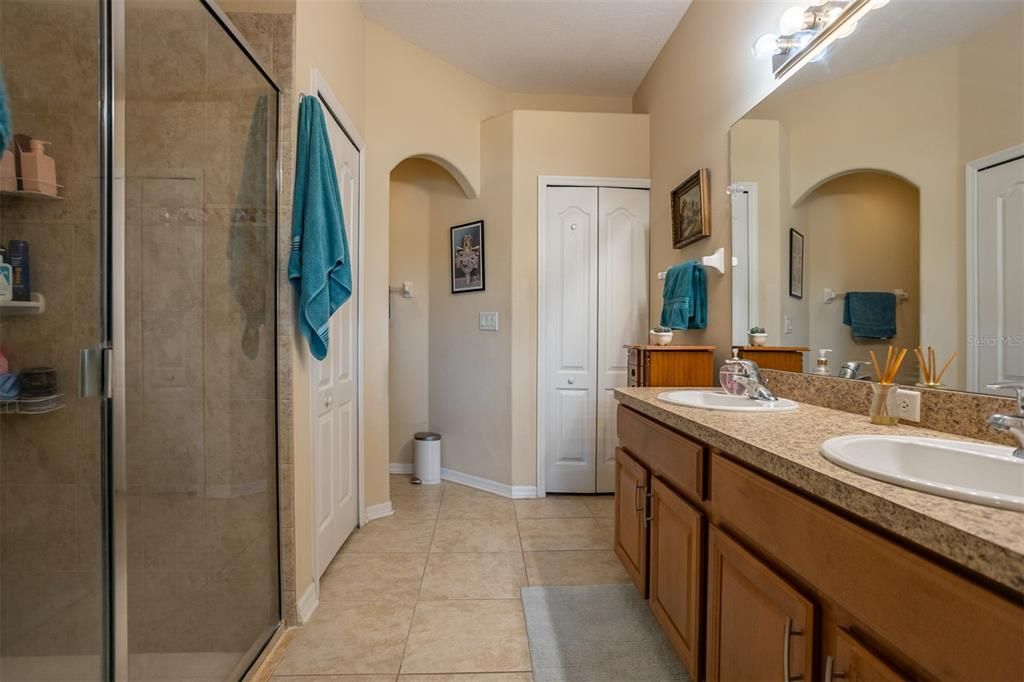 For Sale: $430,000 (3 beds, 2 baths, 1530 Square Feet)