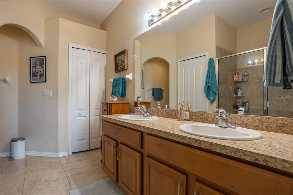 For Sale: $430,000 (3 beds, 2 baths, 1530 Square Feet)