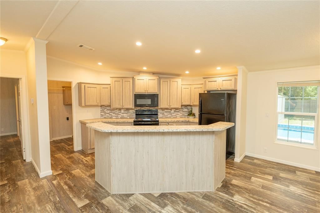 For Sale: $229,000 (3 beds, 2 baths, 1456 Square Feet)