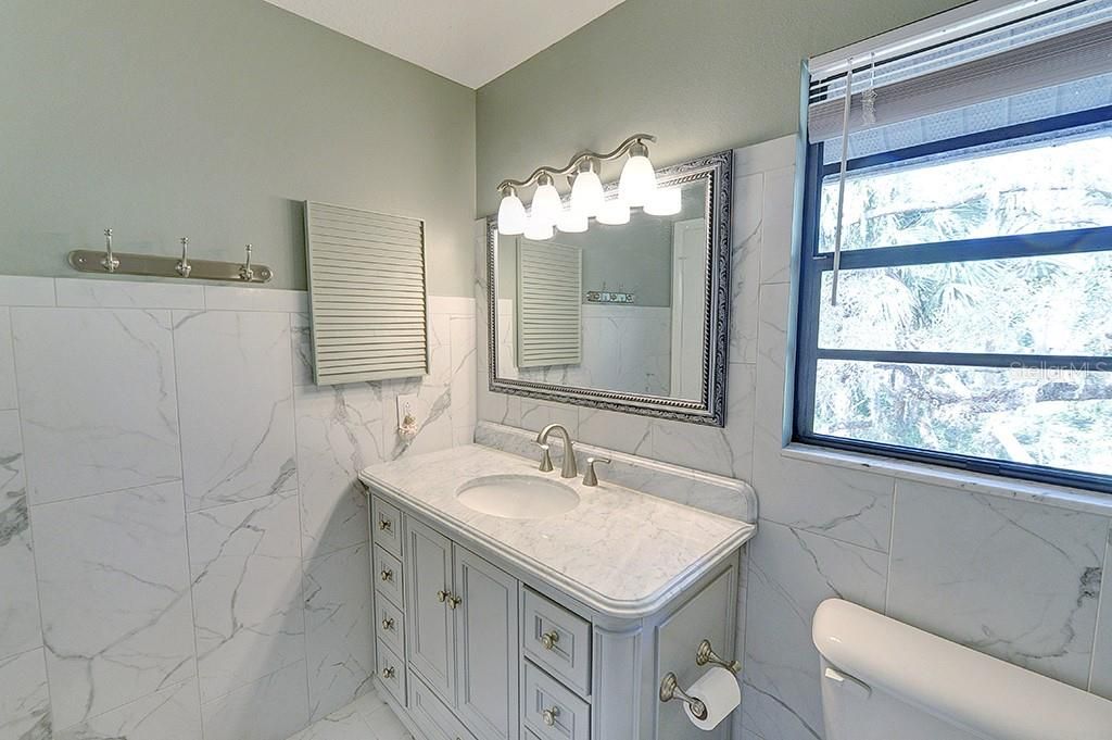 For Sale: $499,999 (4 beds, 3 baths, 2376 Square Feet)