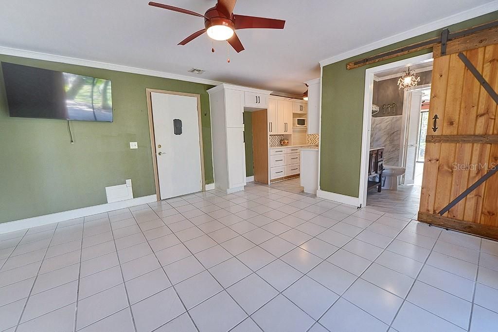 For Sale: $499,999 (4 beds, 3 baths, 2376 Square Feet)
