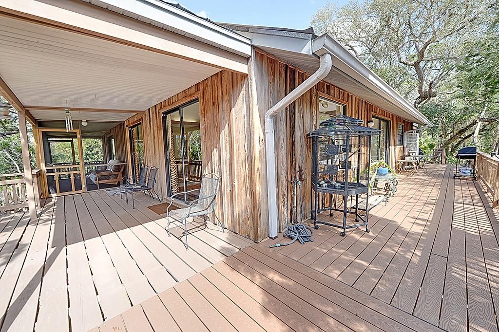 For Sale: $499,999 (4 beds, 3 baths, 2376 Square Feet)