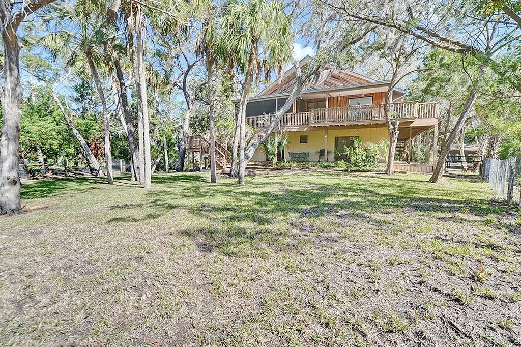 For Sale: $499,999 (4 beds, 3 baths, 2376 Square Feet)